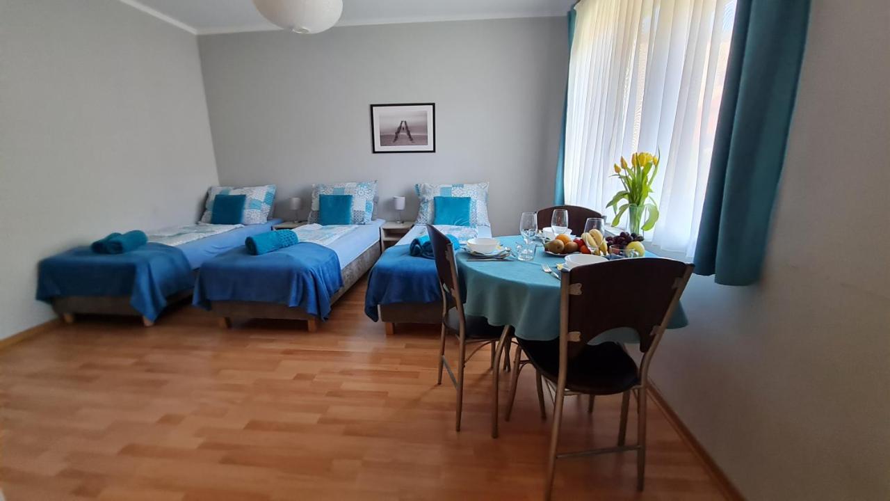 Bela - Pokoje Z Aneksami I Apartamenty โควอบเซก ภายนอก รูปภาพ