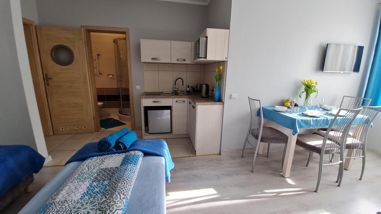 Bela - Pokoje Z Aneksami I Apartamenty โควอบเซก ภายนอก รูปภาพ