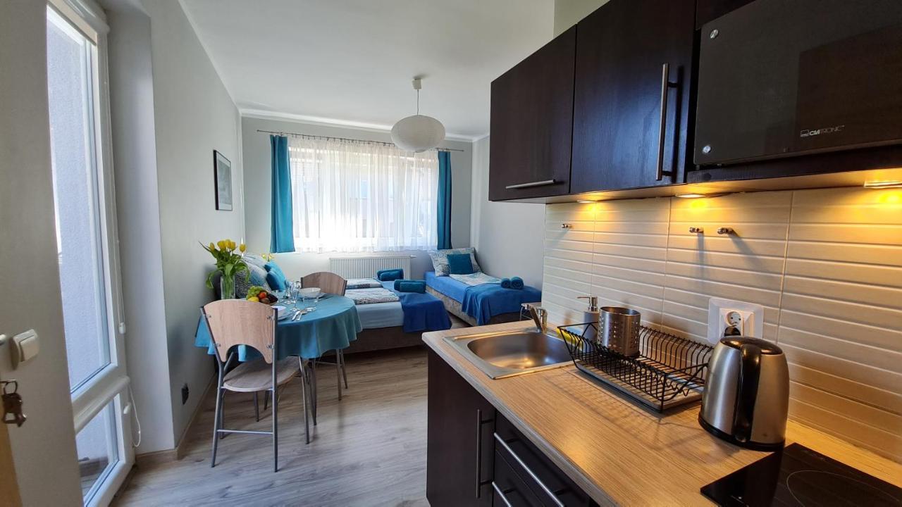 Bela - Pokoje Z Aneksami I Apartamenty โควอบเซก ภายนอก รูปภาพ