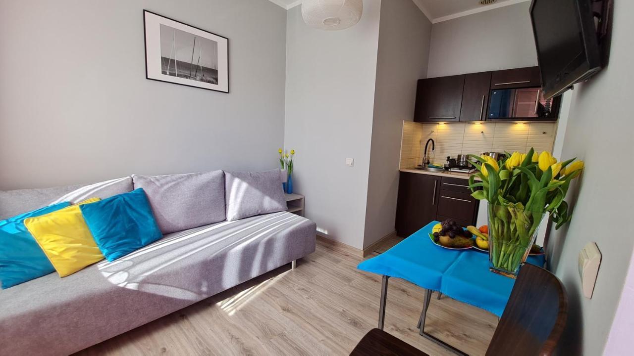 Bela - Pokoje Z Aneksami I Apartamenty โควอบเซก ภายนอก รูปภาพ