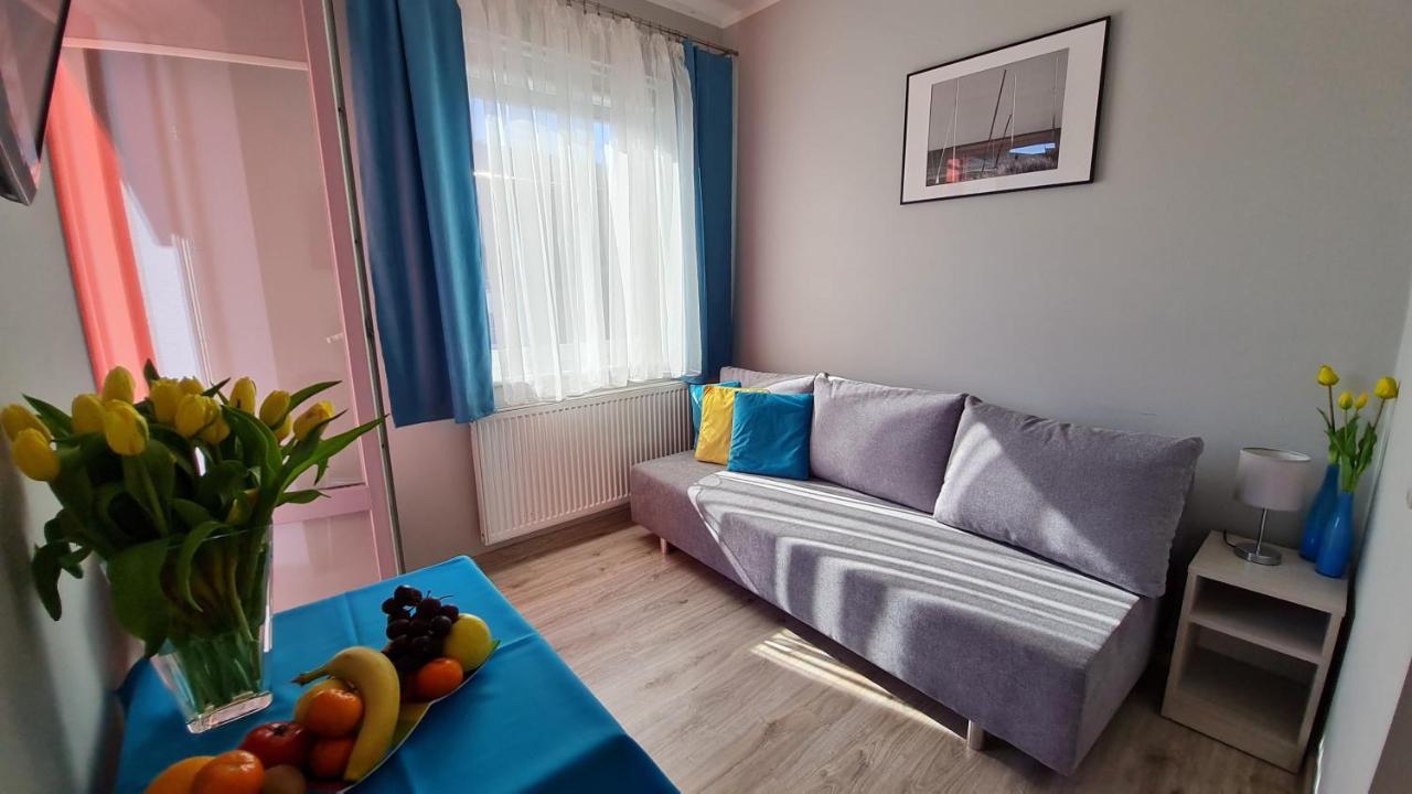 Bela - Pokoje Z Aneksami I Apartamenty โควอบเซก ภายนอก รูปภาพ