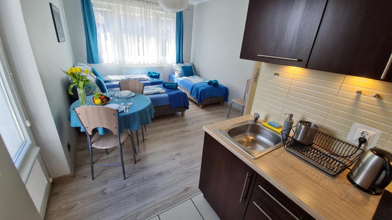 Bela - Pokoje Z Aneksami I Apartamenty โควอบเซก ภายนอก รูปภาพ