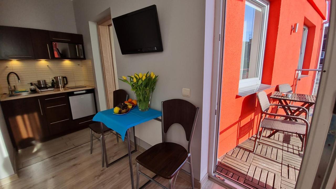 Bela - Pokoje Z Aneksami I Apartamenty โควอบเซก ภายนอก รูปภาพ