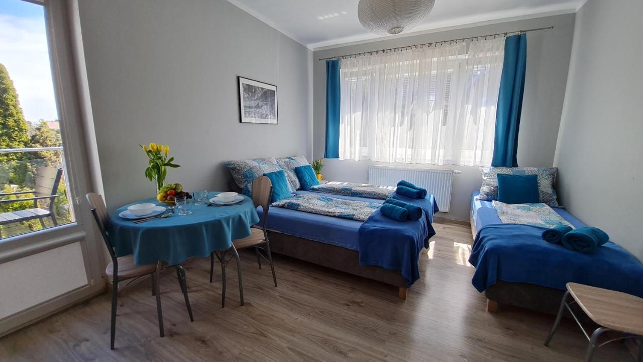Bela - Pokoje Z Aneksami I Apartamenty โควอบเซก ภายนอก รูปภาพ