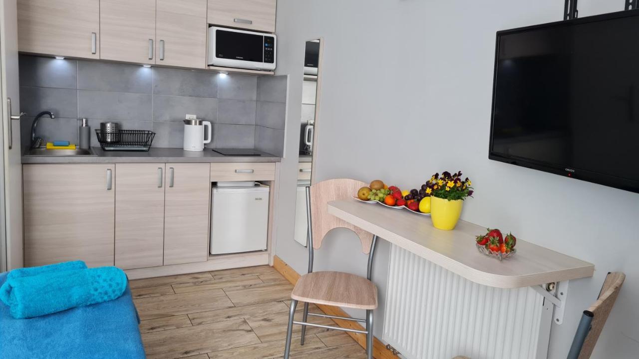 Bela - Pokoje Z Aneksami I Apartamenty โควอบเซก ภายนอก รูปภาพ